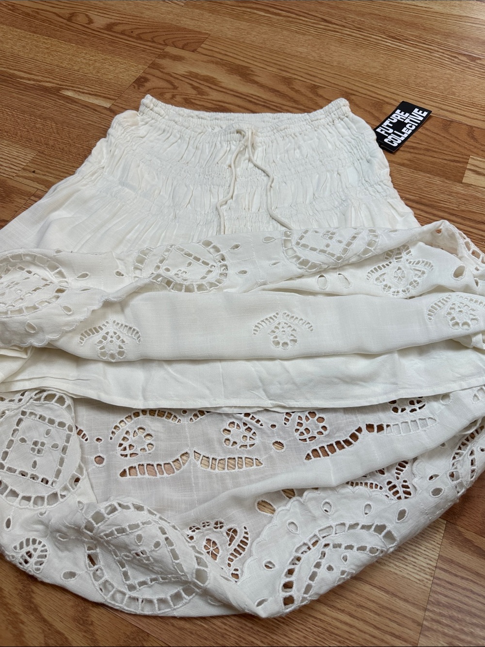 Future Collective Women’s White Eyelet Embroidered Midi Skirt Size M NWT - Picture 5 of 7